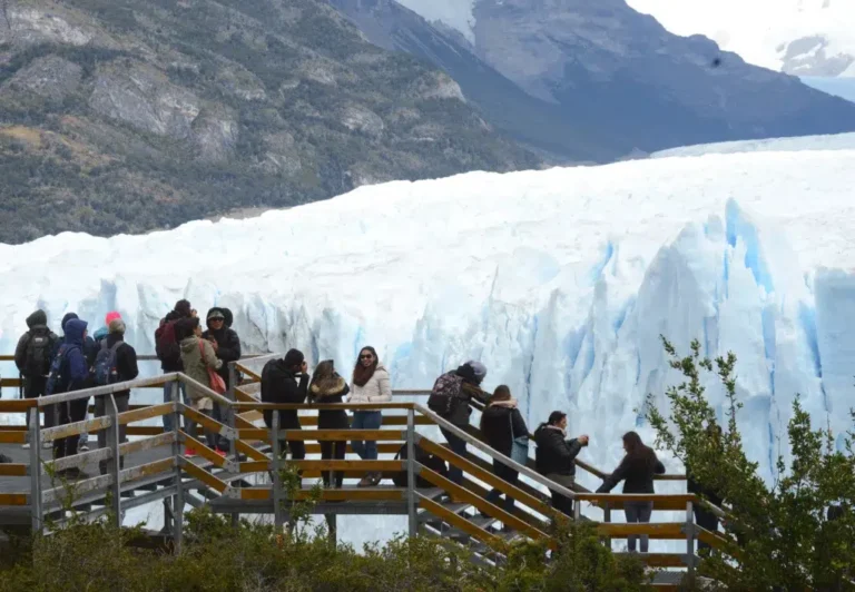 Vista del glaciar Perito Moreno en el Parque Nacional Los Glaciares durante el invierno