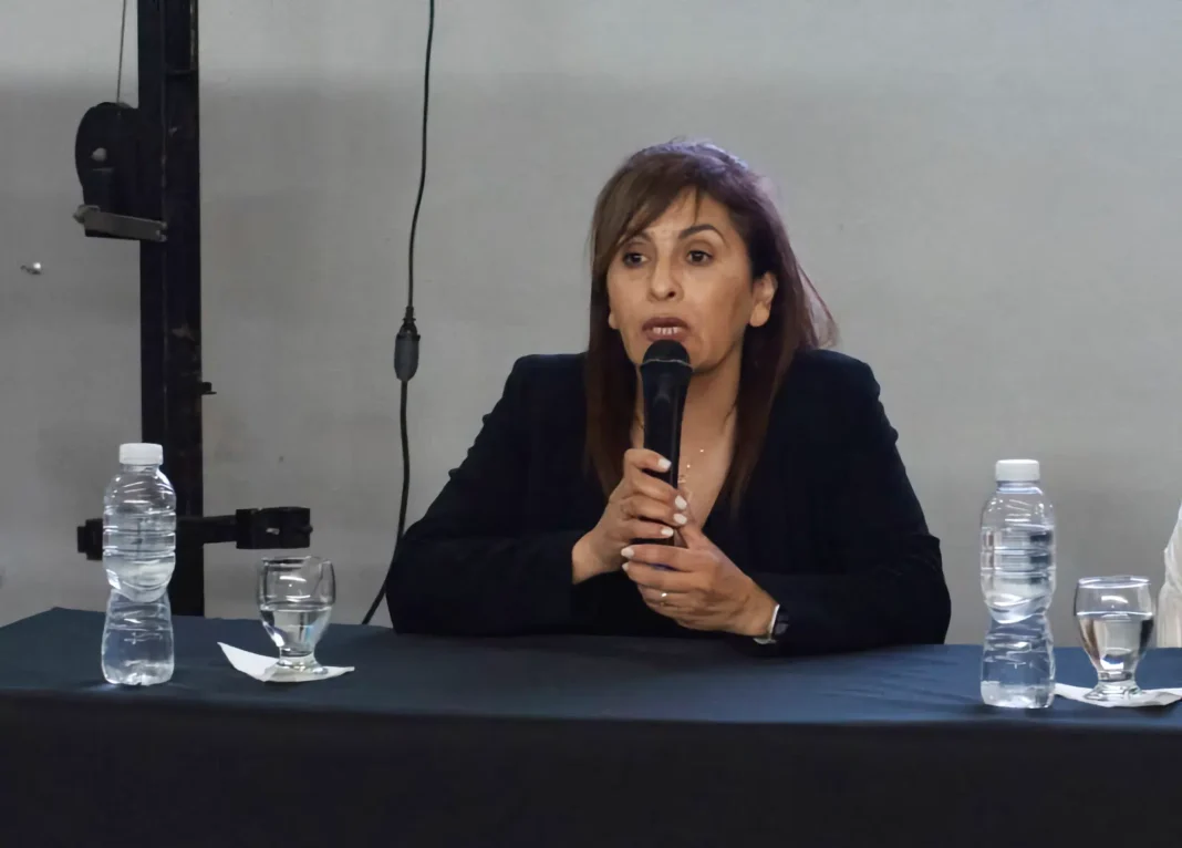 Reunión de Subcomisión Laboral entre el Consejo Provincial de Educación y gremios docentes en Santa Cruz