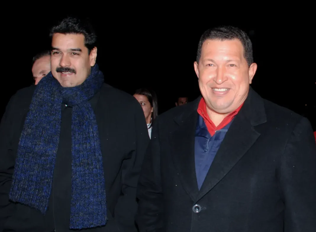 Javier Milei y Hugo Chávez en collage digital