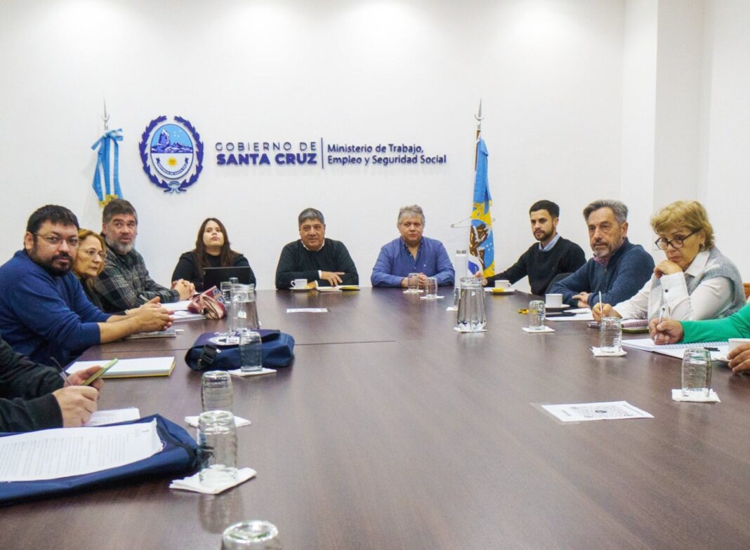 Reunión de paritaria docente en Santa Cruz